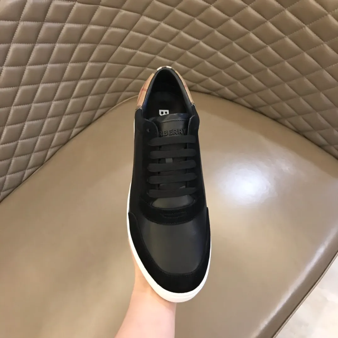¥380 B’s men’s classic low-top sneakers are reinterpreted in Vintage plaid cotton and cowhide materials, decorated with a new brand logo. First-layer cowhide lining, embossed Burberry logo on the heel, and original TPU outsole! 38-44 (45 customized)